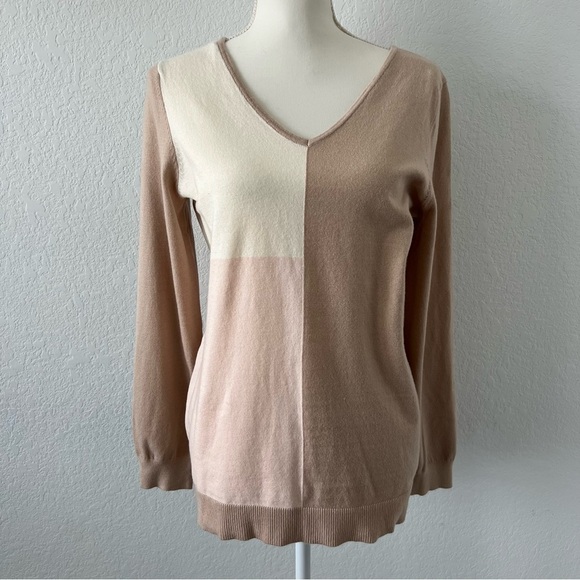 NWOT Love Ellie Pullover Colorblock Sweater - Picture 1 of 8